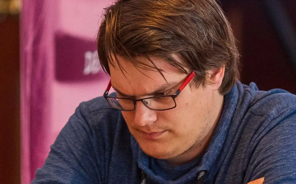Waarom Jan van Dijk uit Ureterp het WK dammen in Kameroen deze zomer waarschijnlijk overslaat. ‘Op zondag zal ik niet spelen’