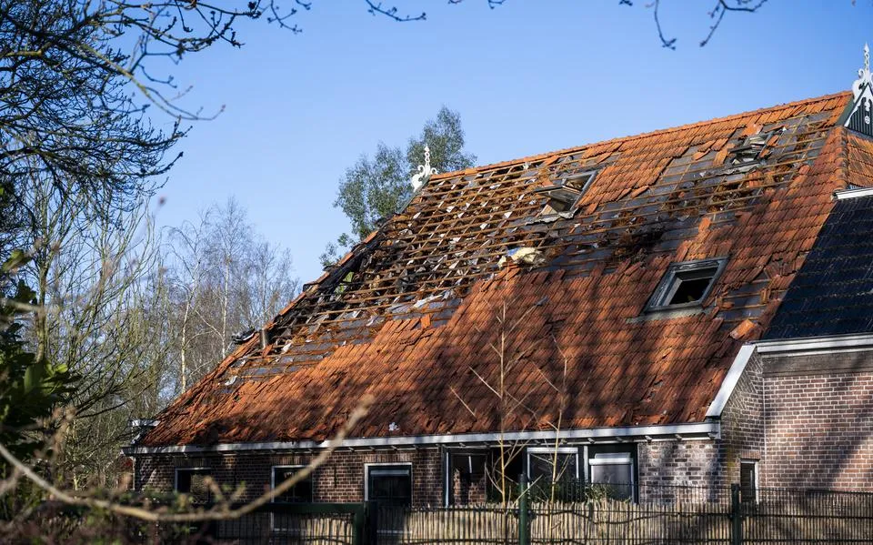 Man (47) aangehouden voor brandstichting in eigen woonboerderij in Drachten