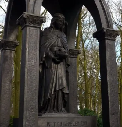 Als vanouds weer lopend vanuit Geldrop naar de Maria bedevaart in Handel