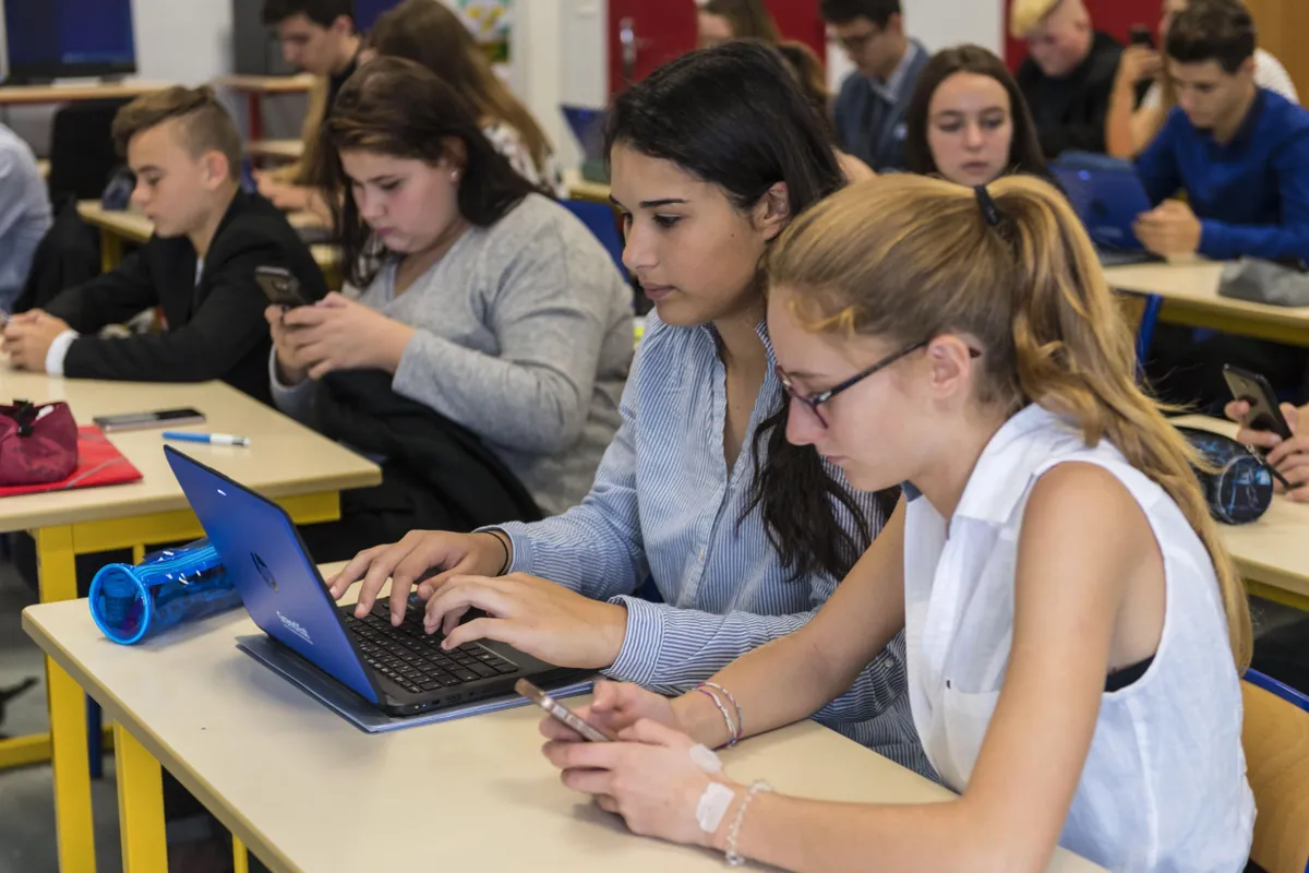 IT-wereld hard op zoek naar vrouwen: ‘In een team met zeven dezelfde poppetjes gebeurt niks nieuws’