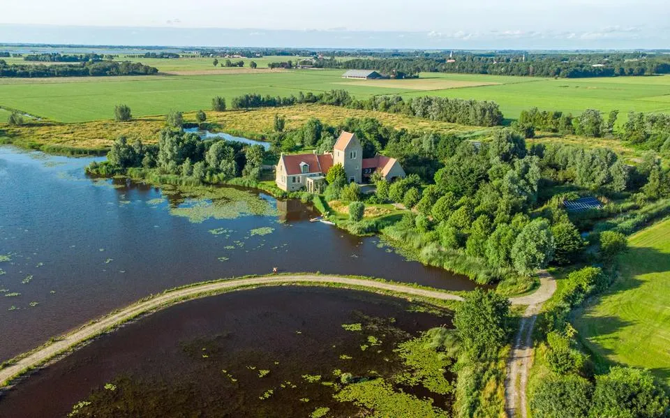 Friesland telt volgens Calcasa 1690 miljoenenwoningen. Bekijk hier hoe het zit in jouw gemeente