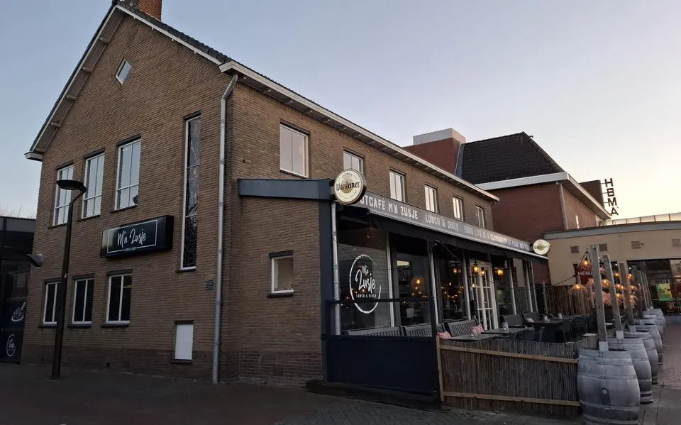 Bij M’n Zusje in Drachten krijg je gerechten als ‘Kitty’s Bil’ en ‘Fryske Wâld’ voorgeschoteld