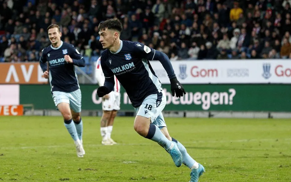 Ion Nicolaescu heeft ‘een beetje warmte’ nodig bij SC Heerenveen: ‘Hij moet voelen dat je hem serieus neemt’