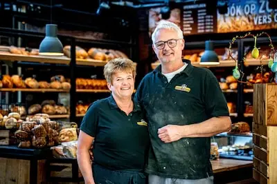 Bakkerijen sneuvelen maar Bikken &amp; Bakken gaat als een trein, toch stoppen Conny en Jan ook