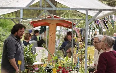 Plantjesmarkt en livemuziek: doen met Pasen 2025 in Tilburg