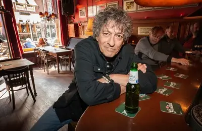 Jacques Mees presenteert Heisa!, liedjes over de zelfkant van de samenleving