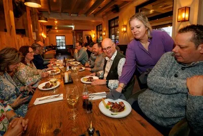 Bij Peerkes Hoeve voelen we ons op ons gemak, al valt er op de keuken wel wat aan te merken