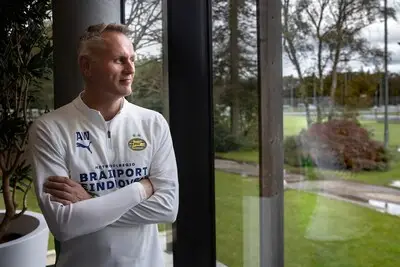 PSV gaat profspelers op een andere manier opleiden: hoofd opleidingen Aloys Wijnker (53) licht de veranderingen toe