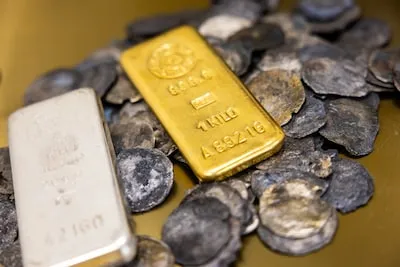 ‘Zeer knullige’ beroving in Tilburg mislukt: geen 30.000 euro, maar kantoorartikelen in gestolen tas