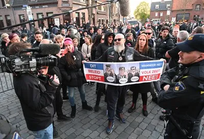 Steeds dezelfde mensen bij demonstraties tegen azc’s? ‘Er zijn veel mensen van buiten de gemeente’