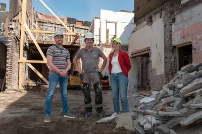 Hoe een vervallen pand in Tilburg een tweede leven krijgt als thuis voor mensen met autisme: ‘Er staan nu nog drie muren overeind’