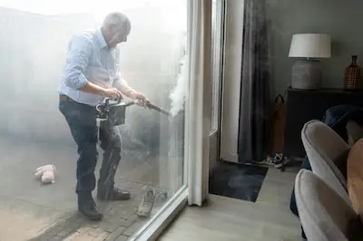 Het huis van Hans en Natascha doorgelicht door kierenjagers: ‘Doorgang naar de bijkeuken is een trekgat’