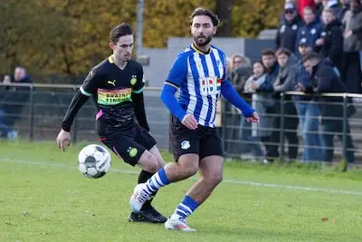 PSV AV pakt op valreep punt in Kleine Lichtstadderby, Beerse Boys wint in jubileumweekend