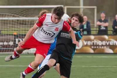 Schiettent bij Rood-Wit V. in openingskwartier: ‘We hadden binnen vijf minuten al 2-0 voor kunnen staan’