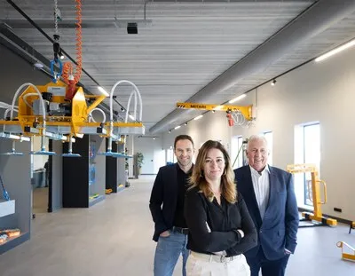 Het verhaal van Mitari: hoe een jonge horecabaas een expert in hijstechniek werd