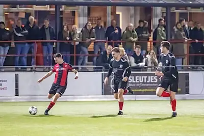 Best Vooruit verlaat laatste plaats na ruime zege: ‘Ieder duel wordt belangrijker als je niet wint’