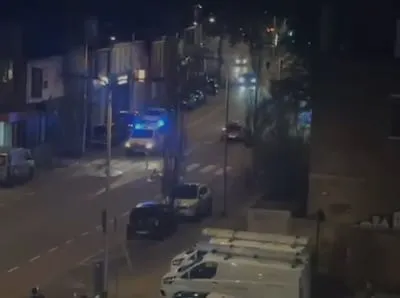 Man mishandelt vrouw, scheurt daarna door centrum Tilburg,  negeert rood licht en rijdt over fietspaden: dankzij omstander wordt hij gepakt