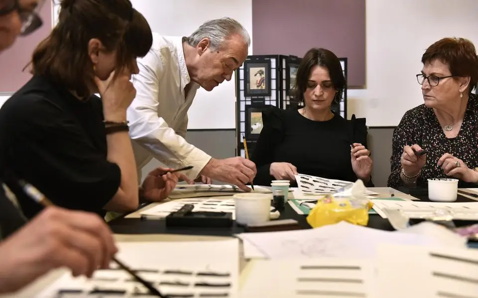 Interimdirecteur dbieb in Leeuwarden geeft les in Japanse inktkunst
