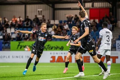 LIVE | FC Eindhoven vecht voor allerlaatste kans tegen Telstar