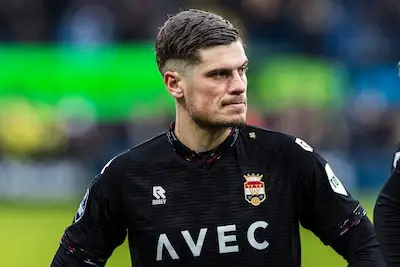 Willem II-verdediger blijkt na onzekere periode een zeldzame ziekte te hebben: ‘Eindelijk een antwoord’