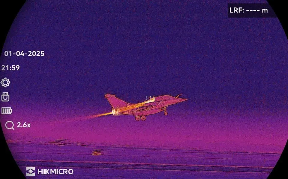 Bekijk hier warmtebeelden van vliegtuigen van Ramstein Flag in Leeuwarden (en hazen die in het donker op de vlucht gaan)