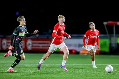De PSV-opleiding heeft een aantal nieuwe en vooral grote talenten nodig