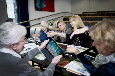 DigiSpreekuur biedt gratis hulp bij digitale problemen voor senioren