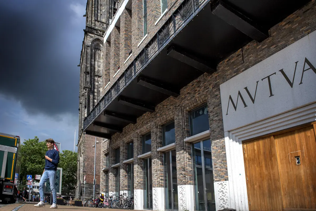 Eerstejaars leden van Vindicat ‘in het gezicht gebrandmerkt’ tijdens uitje dispuut. ‘Ze hebben eerstegraads brandwonden’