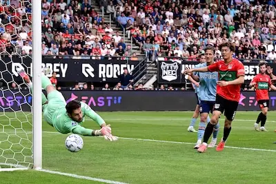 Trainerswissel leidt niet tot driepunter: Willem II laat uitzege bij NEC in de slotfase glippen