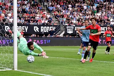 LIVE | Doelman en de lat houden Willem II op de been, terwijl Fatah dé kans op 0-2 net mist