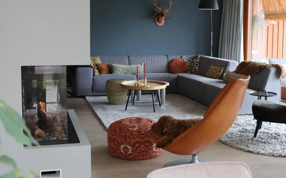 Comfortabel in cognac; binnenkijken in het sfeervolle huis van Kirsten in Eelderwolde