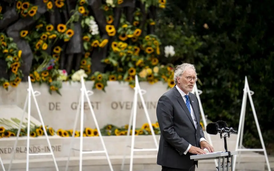 Kijk niet weg van het verval van de democratie | opinie
