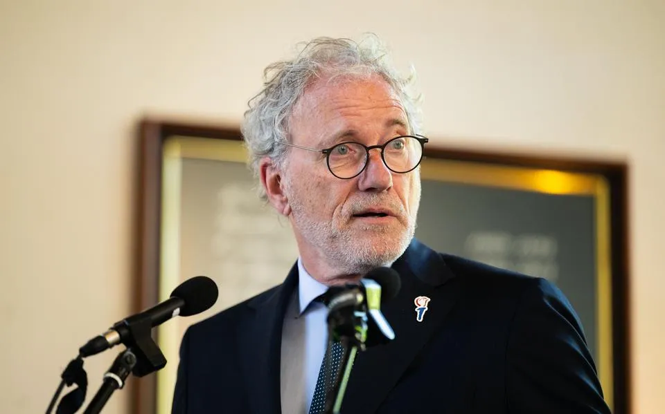 Thom de Graaf in ‘Vijf Mei Rede’ in Huizum: ‘Extreme vrijheid  van meningsuiting schadelijk voor democratie’