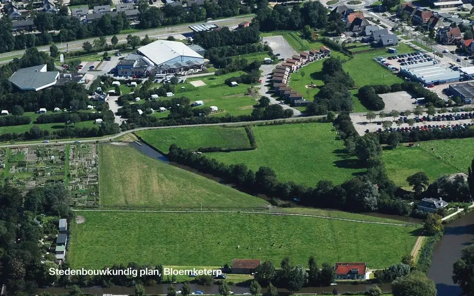 Hoe peutert Waadhoeke twee nieuwe scholen en een bad op een uniek en beschermde stukje Franeker?