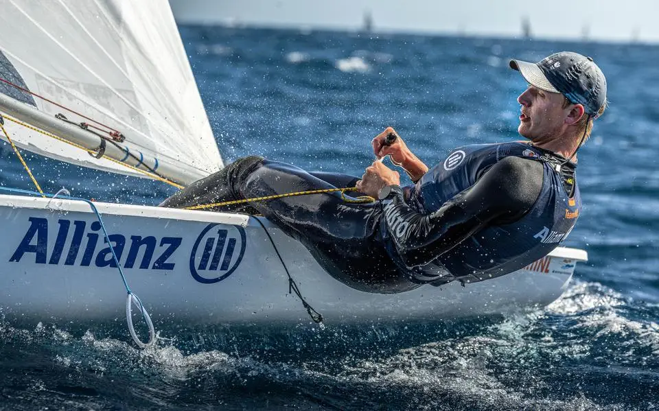 Kersvers zeilkampioen Willem Wiersema (23) uit Eastermar voelde zich na behalen wereldtitel net Max Verstappen