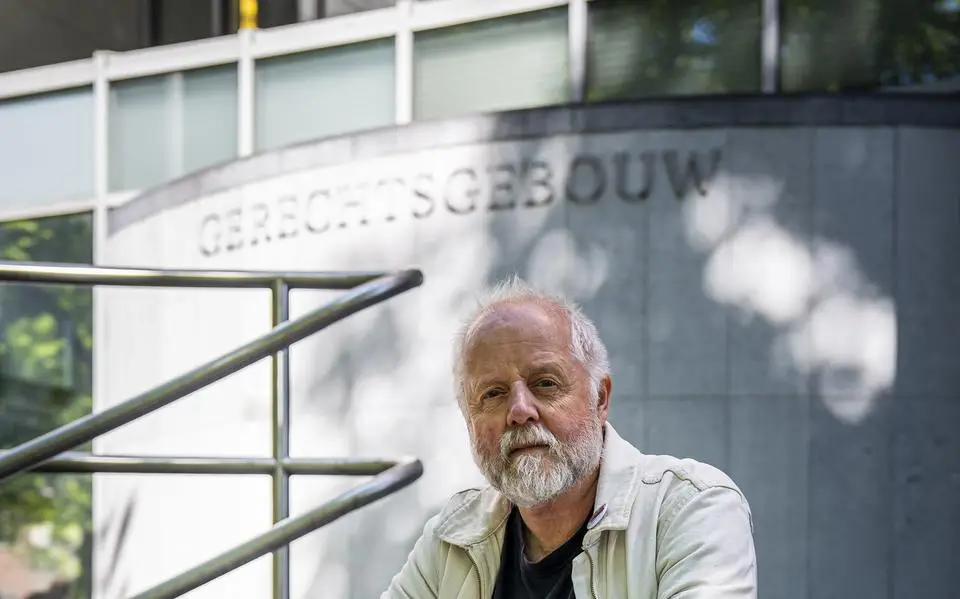 Sandro Kortekaas helpt lhbti-vluchtelingen omdat hij weet hoe het is. ‘Ik heb van heel dichtbij gezien hoe cultuur een mens gevangen kan houden’