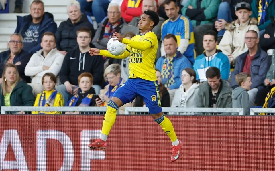 Aderlating voor SC Cambuur: Benjamin Pauwels mist eerste play-offduel met FC Den Bosch
