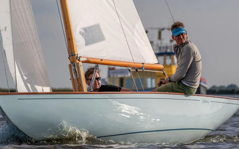Nieuwe KWS-voorzitter Rob Aukema (59) geeft leiding én blijft zeilen. ‘Ik beleef er een hoop lol aan’