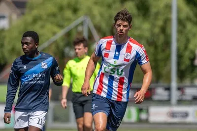 Mierlo Hout is plots hekkensluiter, maar veilige haven is heel dichtbij: ‘De vierde divisie is een groot leerproces’
