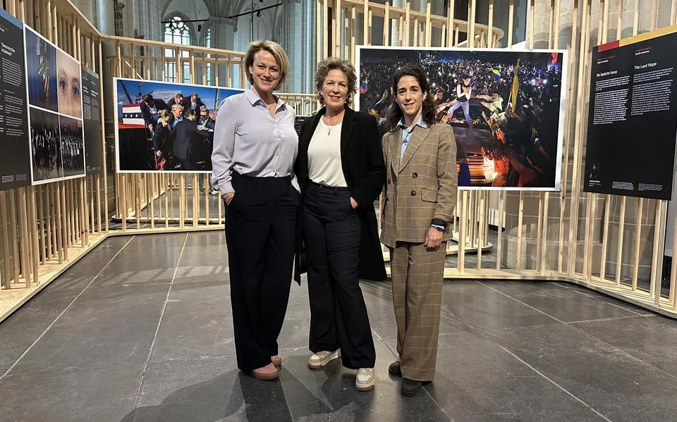 World Press Photo Exhibition met bekroonde persfoto’s van fotografen uit verschillende delen van de wereld in Dokkum