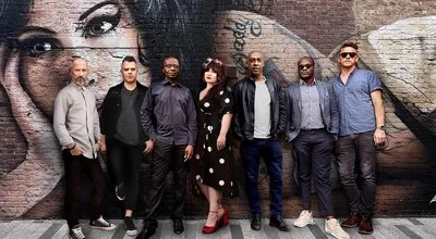 Amy Winehouse Band treedt op in Effenaar in Eindhoven