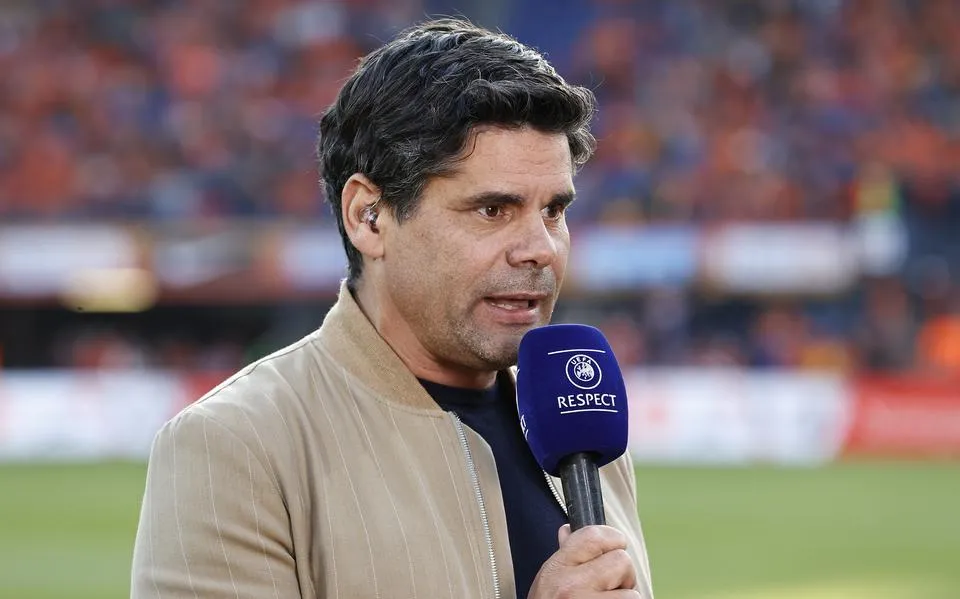 NOS-gezicht krijgt hert op de auto op Wâldwei bij Drachten. ‘Ik shake er nog een beetje van’