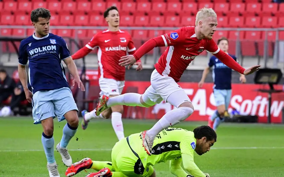 SC Heerenveen heeft niets te vertellen tegen AZ en heeft belangrijke opdracht voor volgend seizoen
