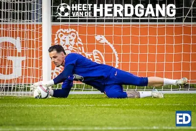 Heet van de Herdgang | ‘Het transferseizoen barst meteen weer los voor PSV’