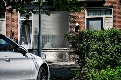 Explosie zorgt voor brand bij huis in Tilburg, roetschade aan de gevel