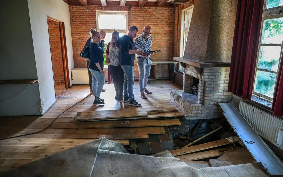 Epke Zonderland zet bouwval in Oldeouwer te koop en hoopt op biedingenstrijd: ‘Wij zijn eerder al stiekem wezen kijken’
