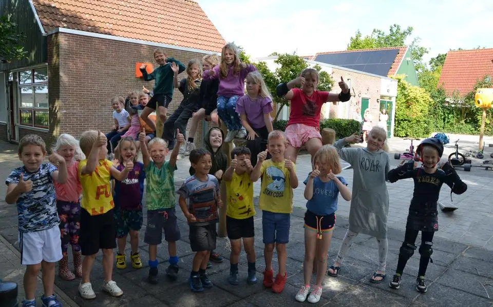 Basisschool De Barte in Hemelum sluit.  Gerlotte: ‘We ha gjin beukers mear; der is gjin takomst’