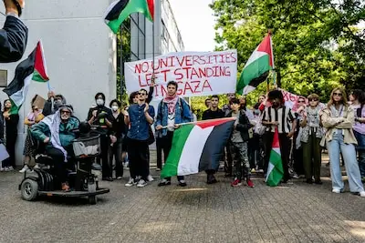 22 mensen aangehouden bij pro-Palestina-demonstratie Tilburg University, ME maakt einde aan protest