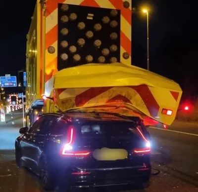 Tilburger (23) botst onder invloed frontaal op pijlwagen tijdens wegwerkzaamheden op A65