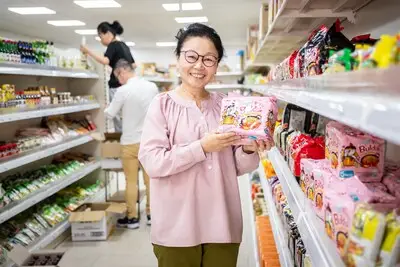 Voor kimchi, dumplings en sojasaus en voortaan naar Veldhoven: nieuwe super K-Pop Mart
